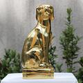 Estatuilla de Perro recubierta en oro